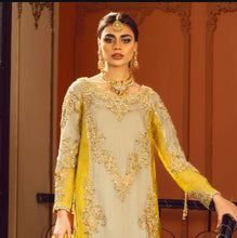 SARA ROHAIL ASGHAR ARCHED BLOSSOM